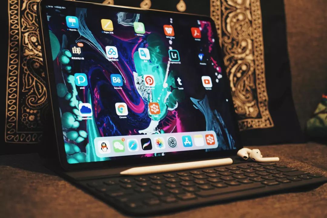 蘋果iPadPro身陷“彎曲門”蘋果官方回應讓粉絲寒心