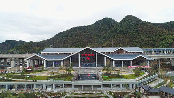 杭黃高鐵技術(shù)創(chuàng)新：節(jié)省工程投資超3億，綠化覆蓋率超50%