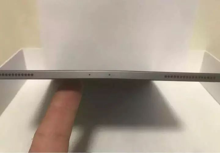 蘋果iPadPro身陷“彎曲門”蘋果官方回應讓粉絲寒心